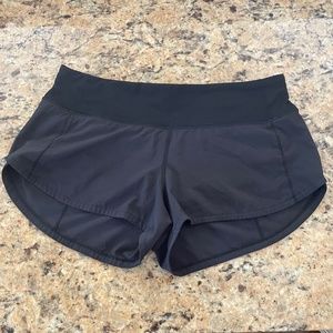 Black Lululemon Speed Up Low-Rise Short 2.5”